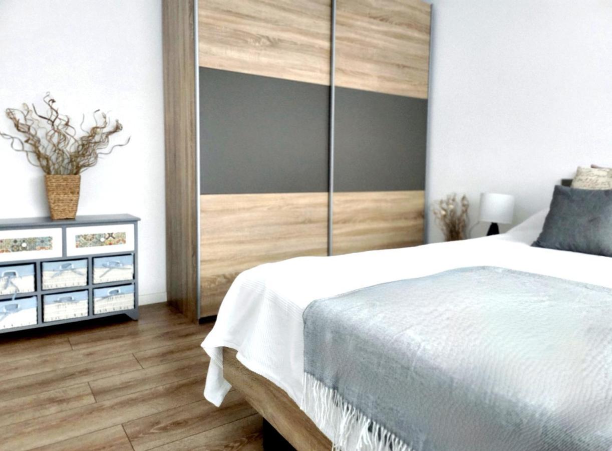 Adm Cozy Home - Entire Private House&Garden Tunari  Экстерьер фото